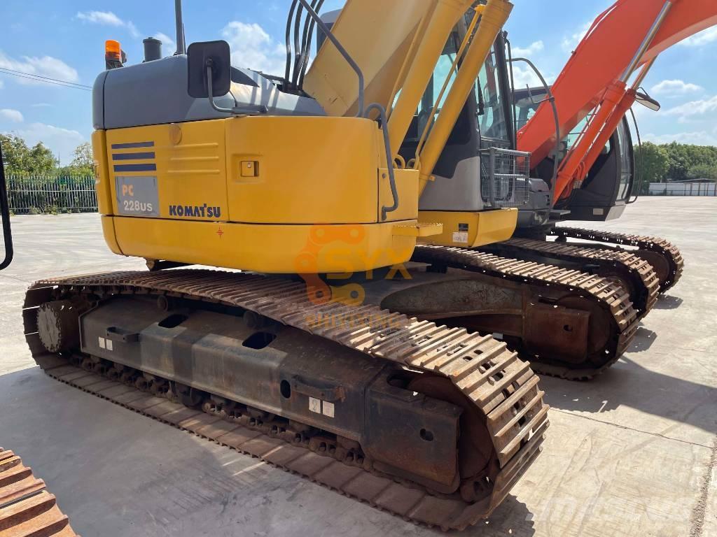 Komatsu PC 228 US Roomikekskavaatorid