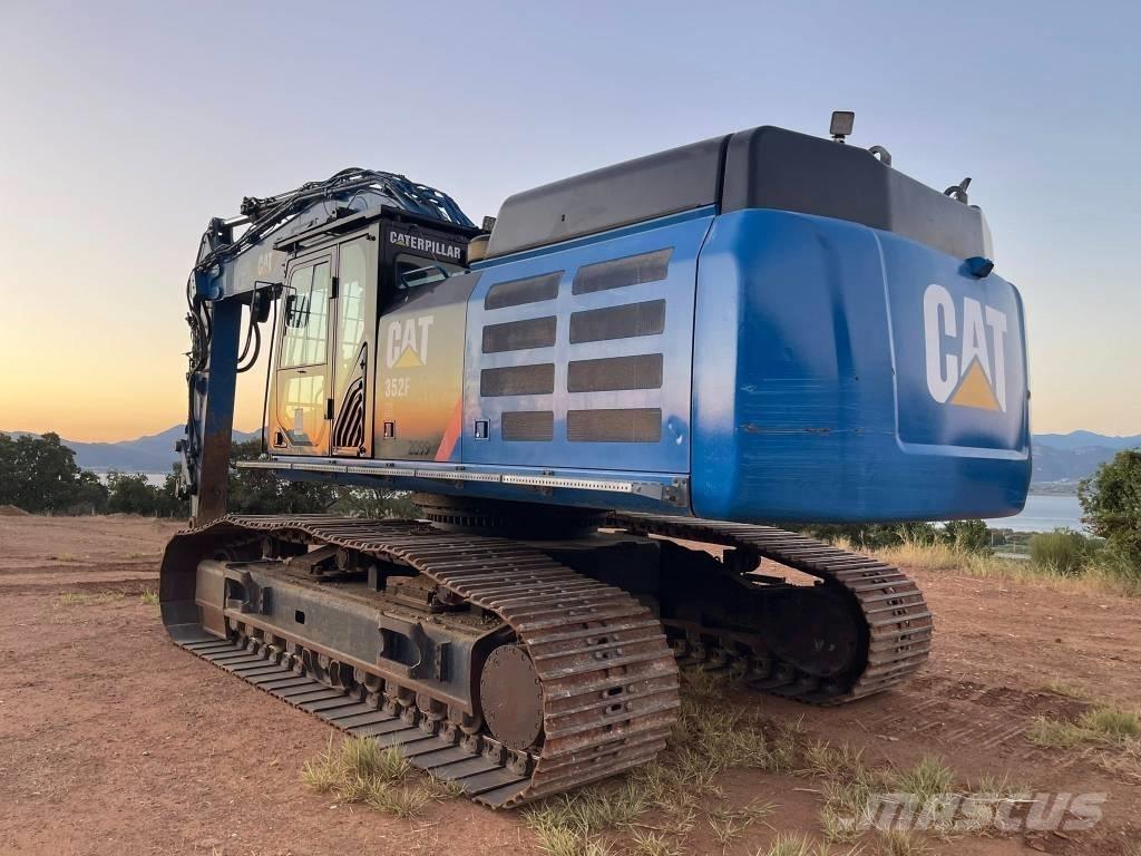 CAT 352 F XE Roomikekskavaatorid