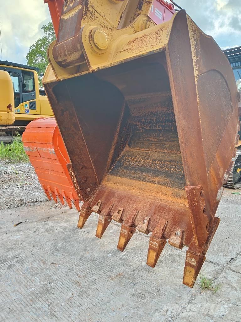 Komatsu PC 400-8 Roomikekskavaatorid