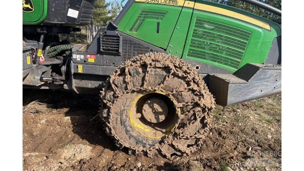 John Deere 1070 G Harvesterid