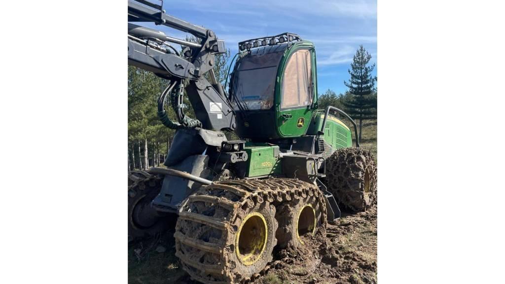 John Deere 1070 G Harvesterid