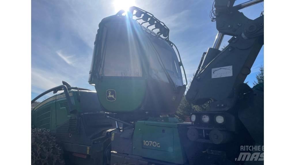 John Deere 1070 G Harvesterid