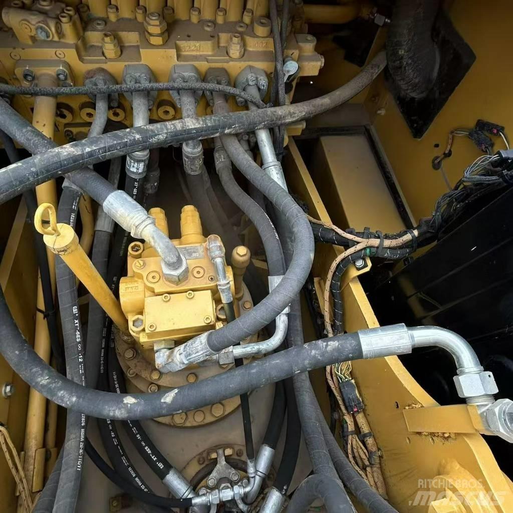 CAT 320 GC Roomikekskavaatorid
