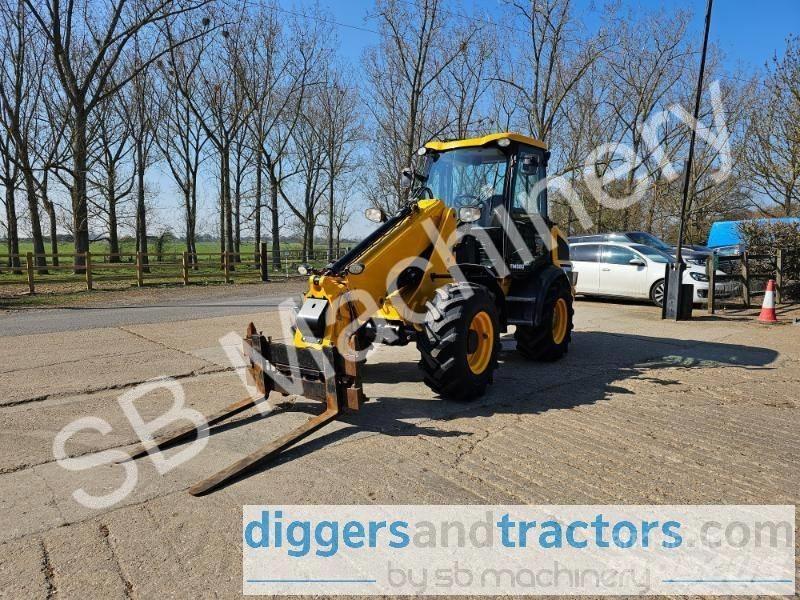 JCB TM 220 Rataslaadurid