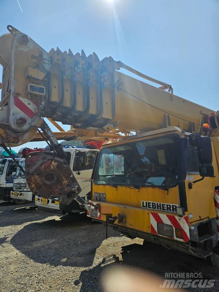 Liebherr LTM 1090-2 Maastikutõstukid