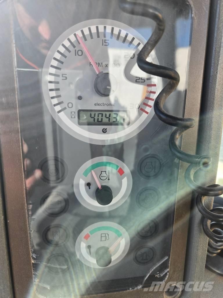 Komatsu WB 97 R-5EO Ekskavaatorlaadurid