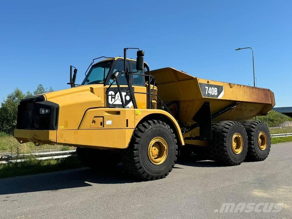 CAT 740B Liigendraamiga pinnaseveokid