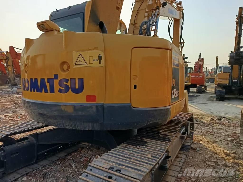Komatsu PC138 Väikeekskavaatorid 7t-12t