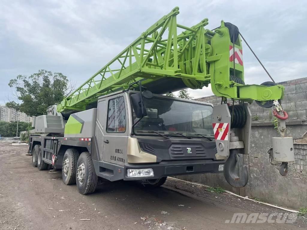 Zoomlion ZTC500 Maastikutõstukid