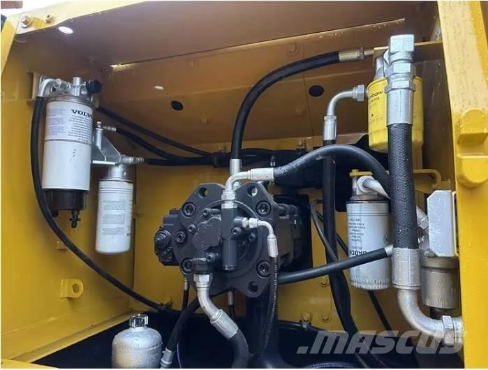 Volvo EC210D Roomikekskavaatorid