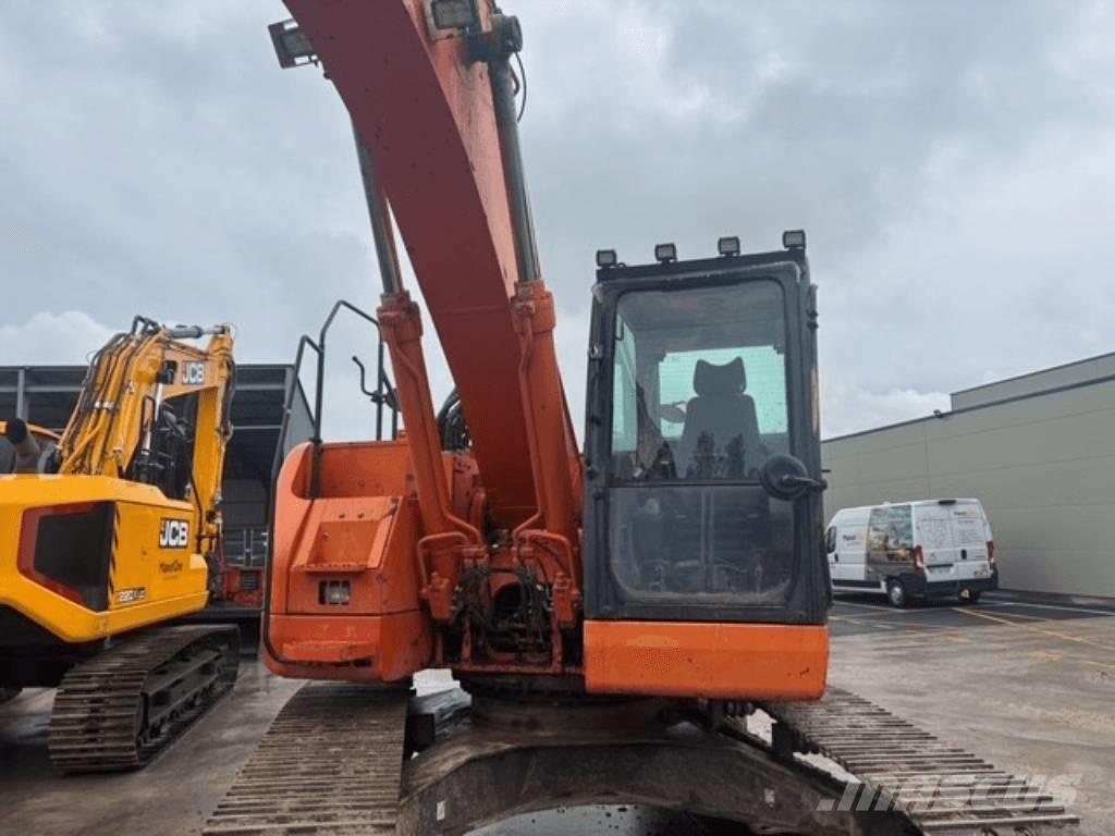 Doosan 235 LCR Roomikekskavaatorid