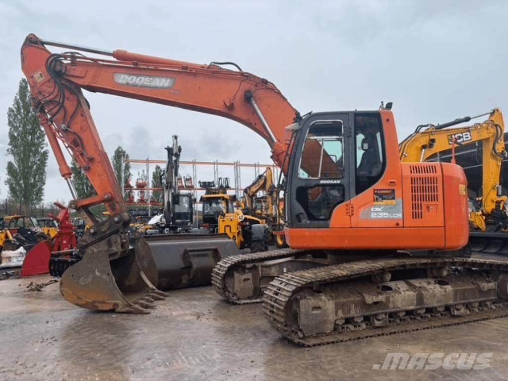 Doosan 235 LCR Roomikekskavaatorid
