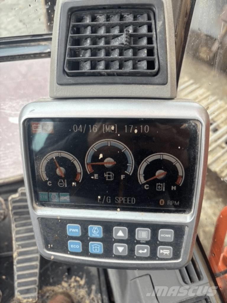 Doosan 235 LCR Roomikekskavaatorid