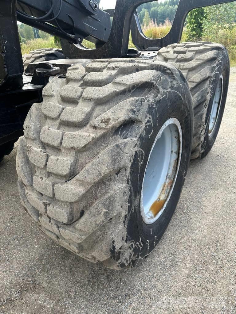 Komatsu 875 Forwarderid