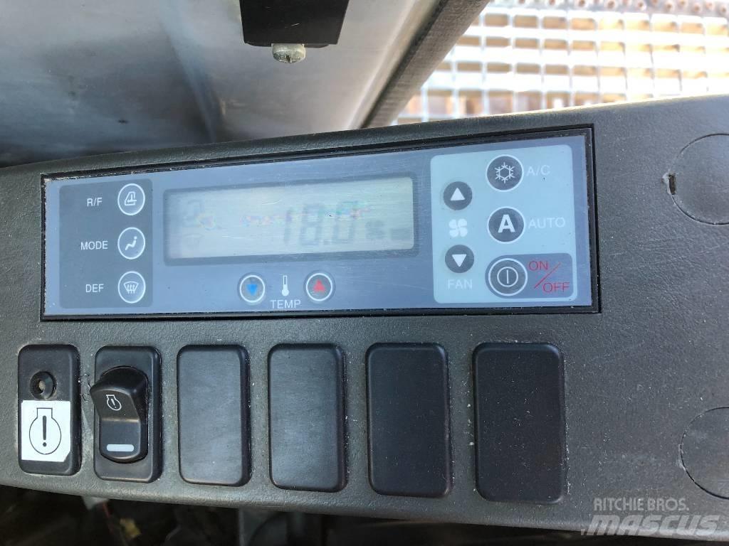 Kobelco E 305 Roomikekskavaatorid