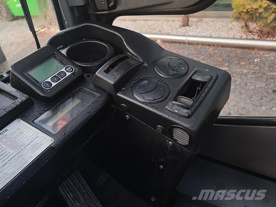 Toyota 02-8FGF15 Gaasitõstukid