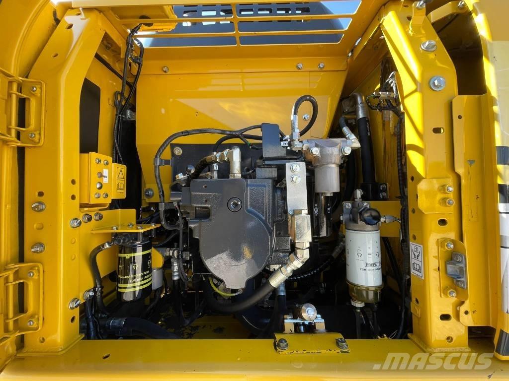 Komatsu HB215LC-2 Roomikekskavaatorid