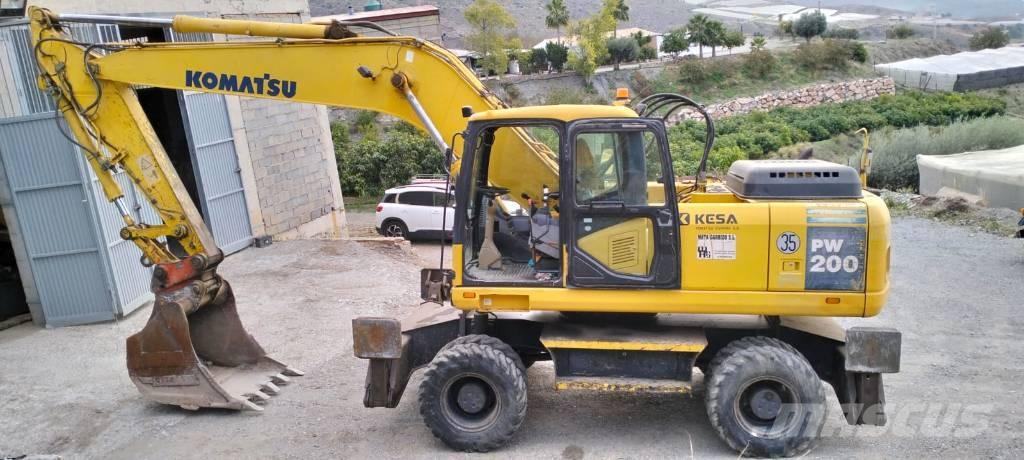 Komatsu PW 200-7 Ratasekskavaatorid