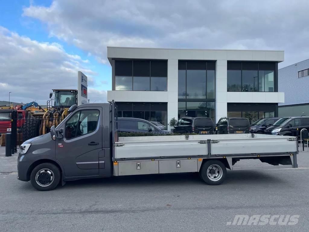Renault Master Muu