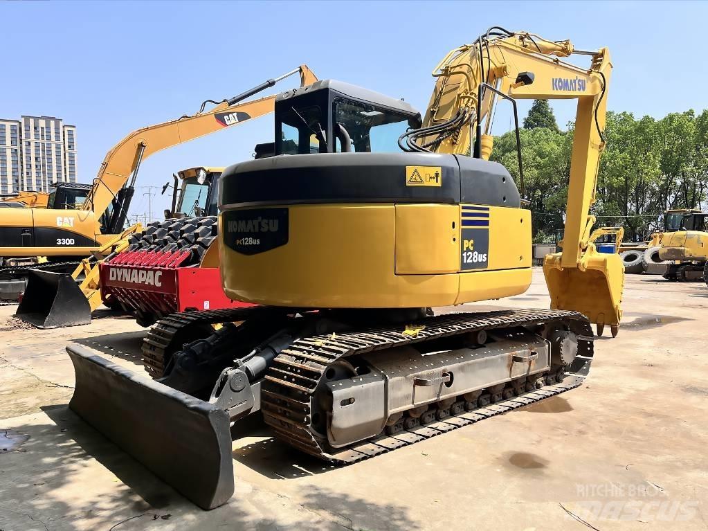 Komatsu PC 128 Roomikekskavaatorid