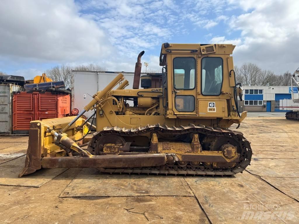 CAT D 6 D Buldooserid