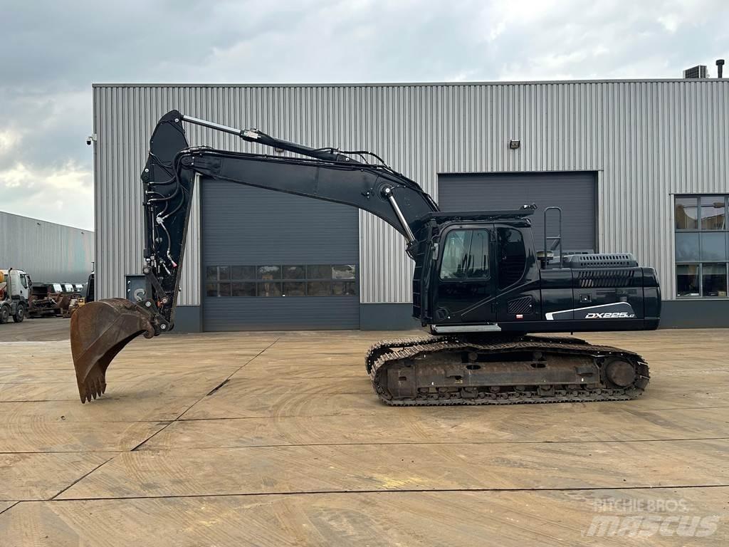 Doosan DX225LC-5 Roomikekskavaatorid