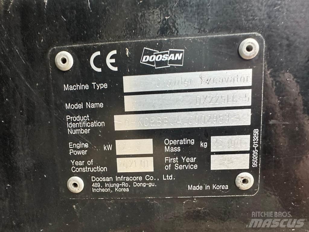 Doosan DX225LC-5 Roomikekskavaatorid
