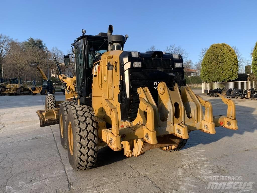 CAT 140 M 3 Greiderid