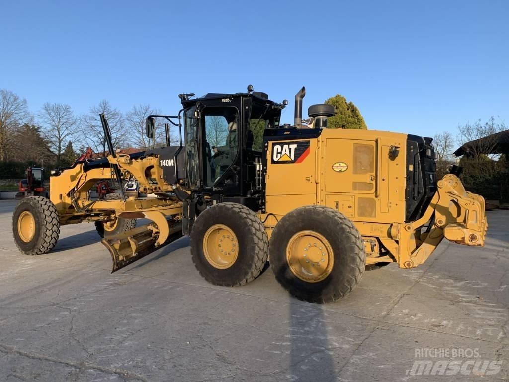 CAT 140 M 3 Greiderid