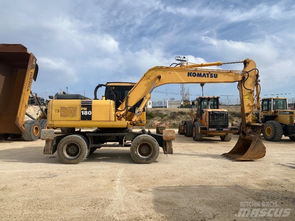 Komatsu PW 180 Ratasekskavaatorid