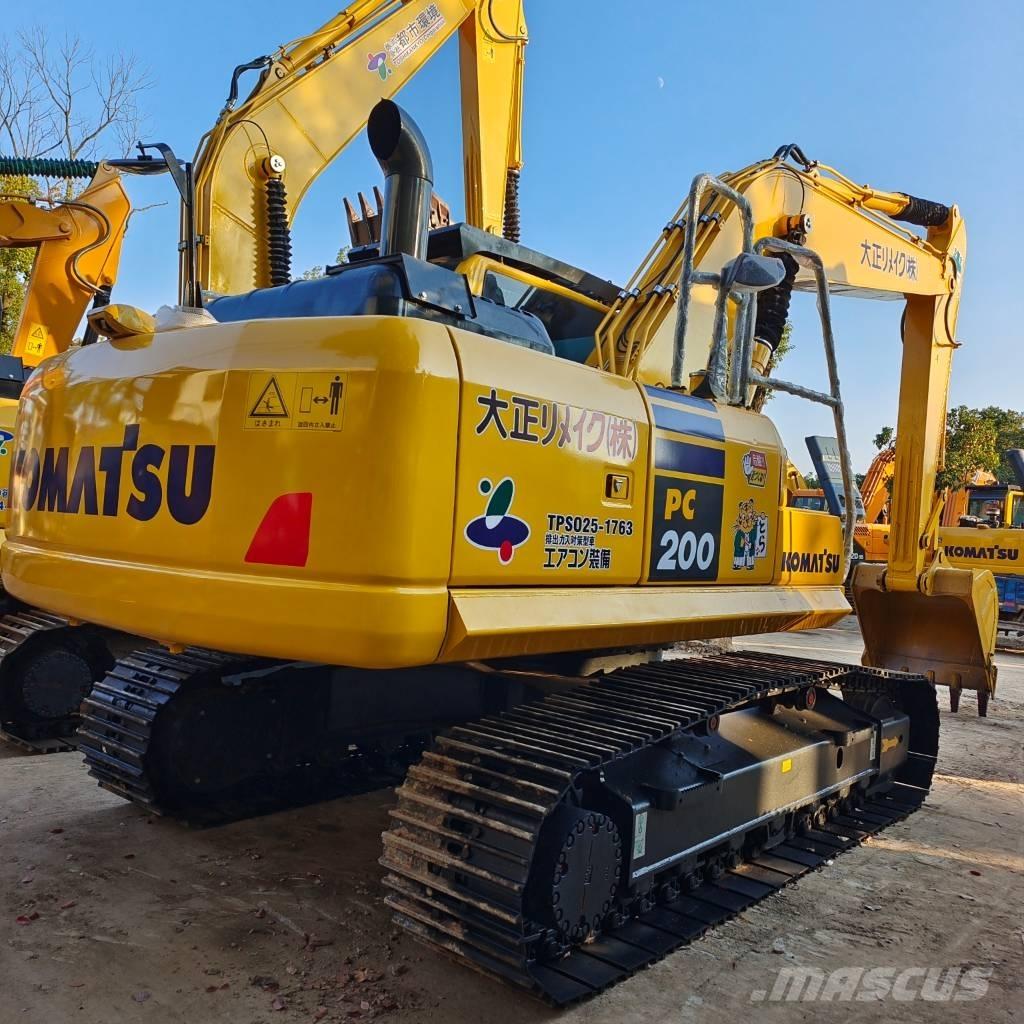 Komatsu PC 200-8 Roomikekskavaatorid