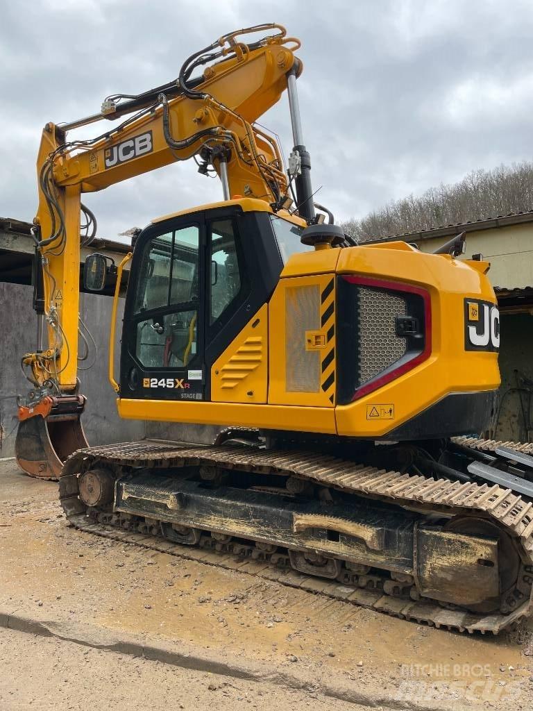 JCB 245 XR Roomikekskavaatorid