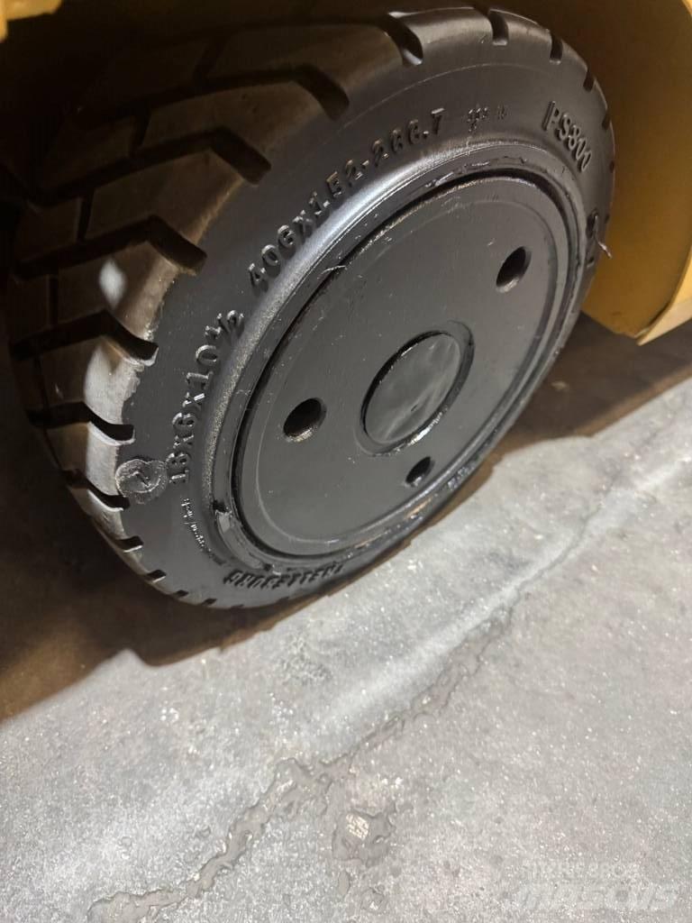 CAT EC30N2 Elektritõstukid