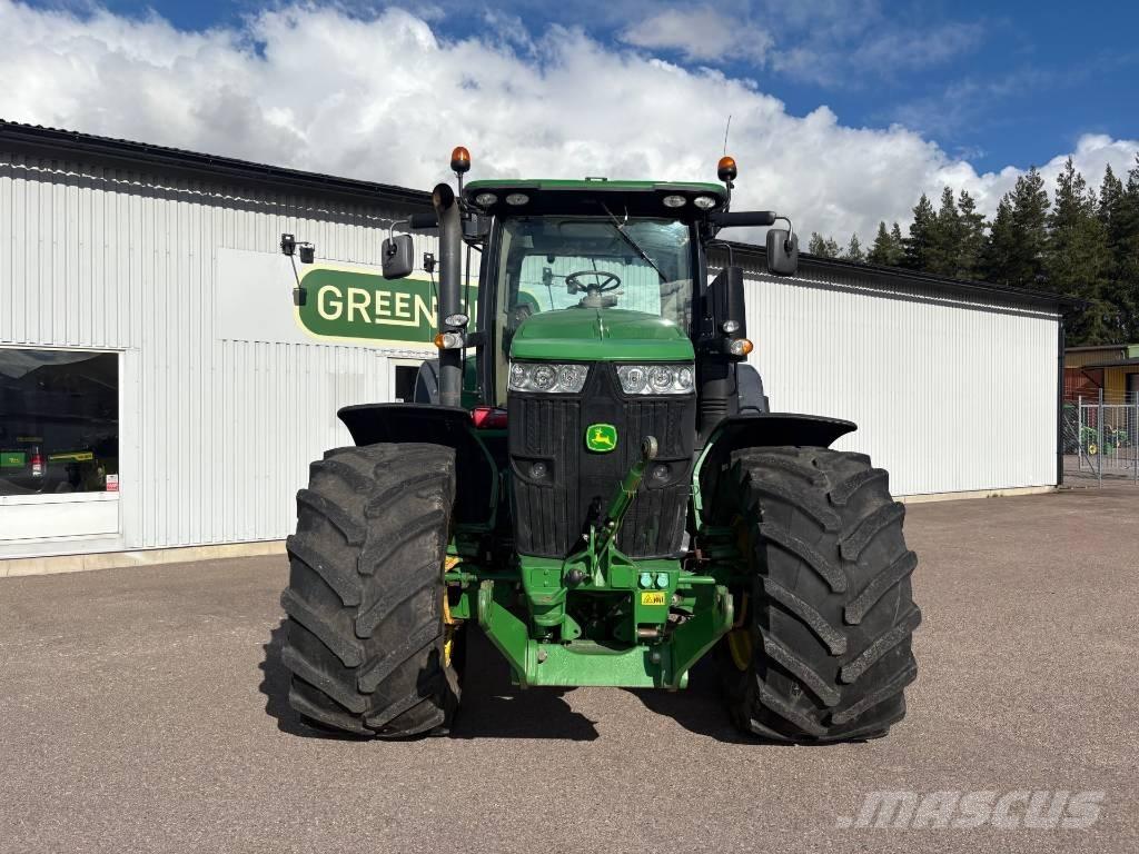 John Deere 7230 R Traktorid