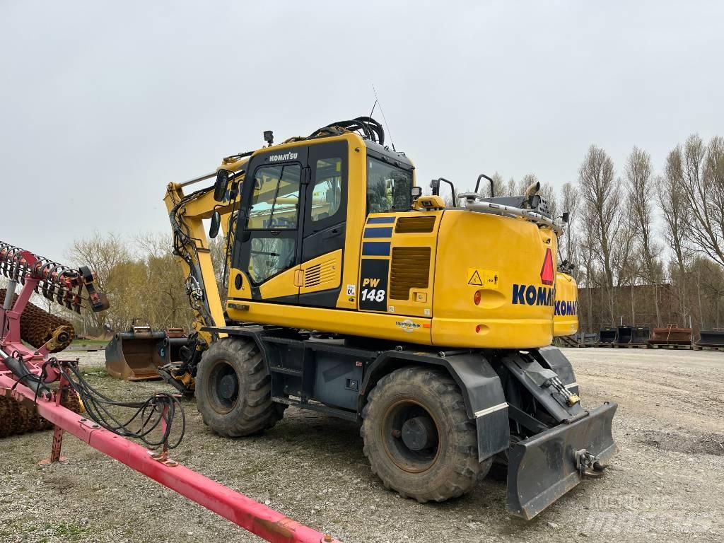 Komatsu PC 290 / PW148 Ratasekskavaatorid