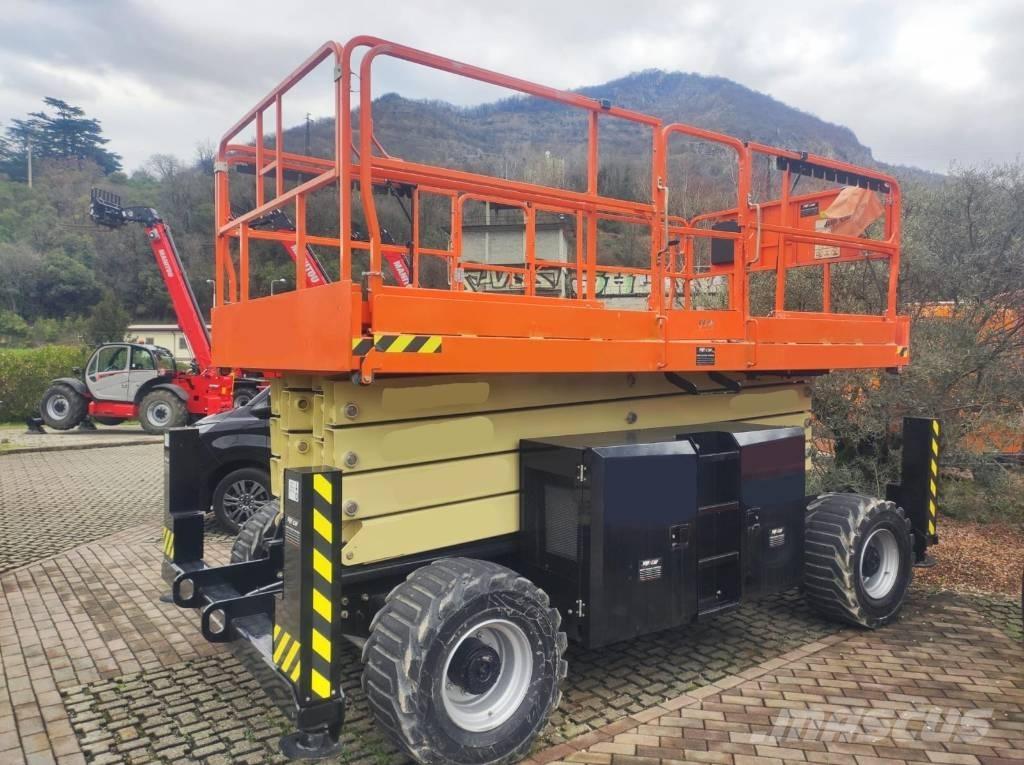 JLG 430 LRT Vertikaalsed mast tõstukid
