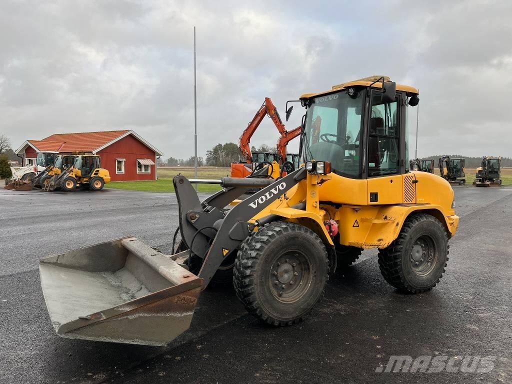 Volvo L 30 B Pro Rataslaadurid