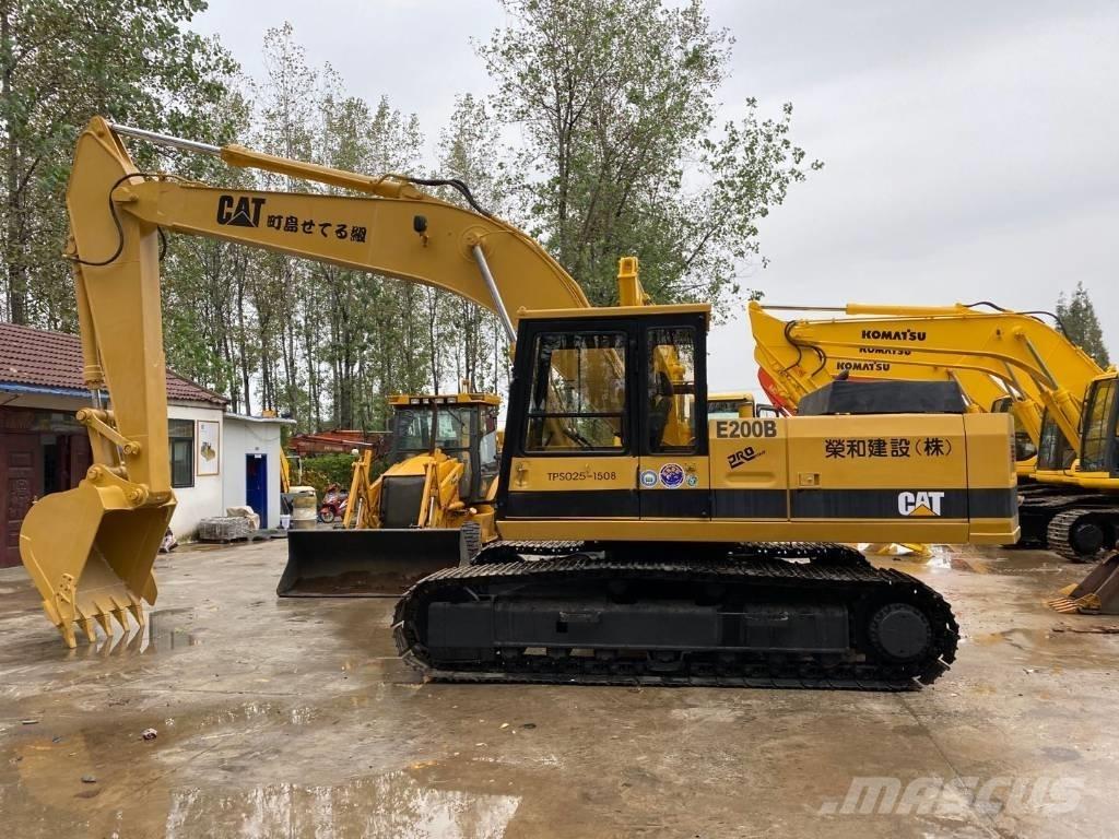 CAT E200B Roomikekskavaatorid
