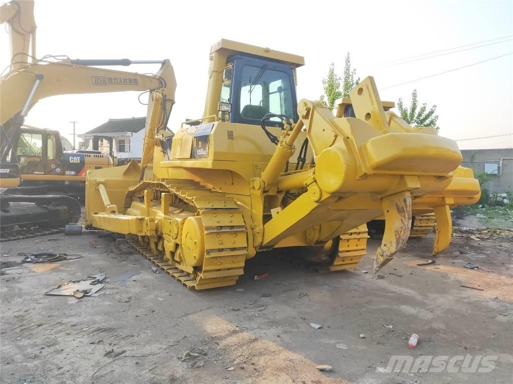 Komatsu D155AX-5 Buldooserid