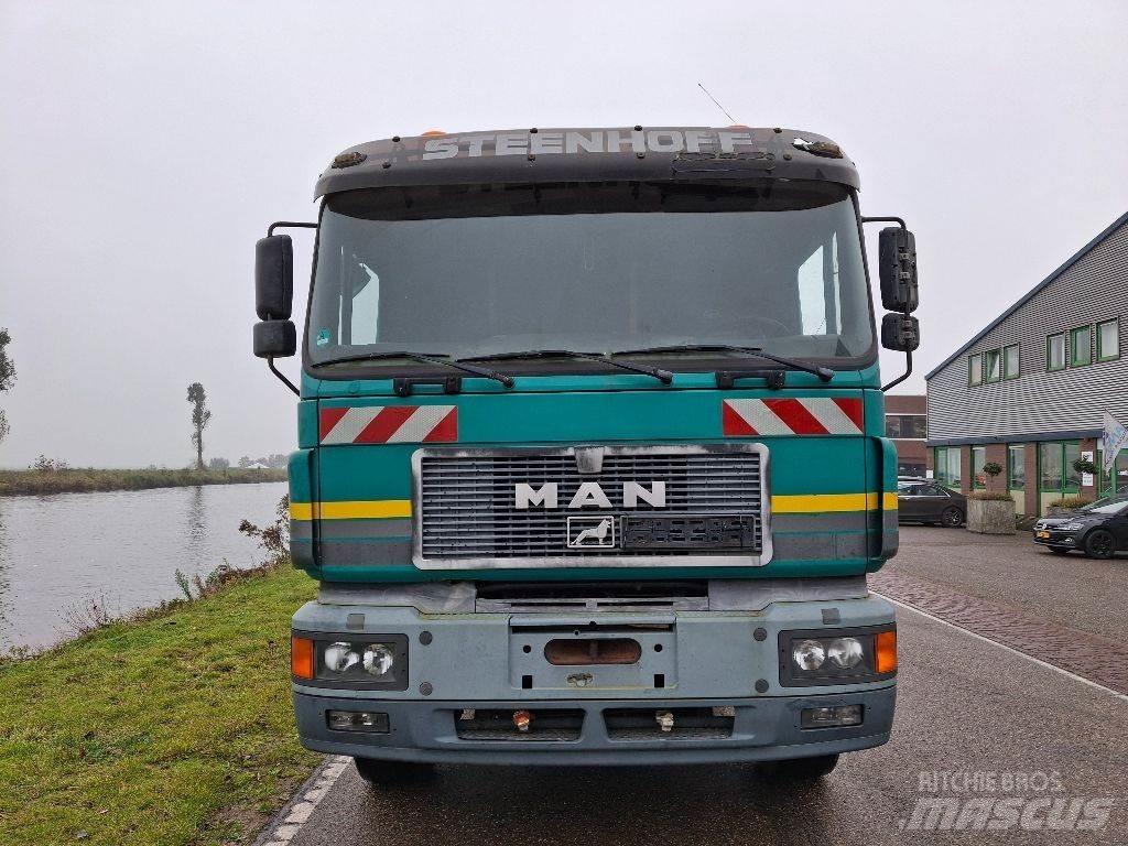 MAN 26.463 6X4 Sadulveokid