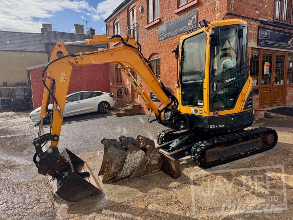Hyundai R25Z-9 AK Miniekskavaatorid < 7 t