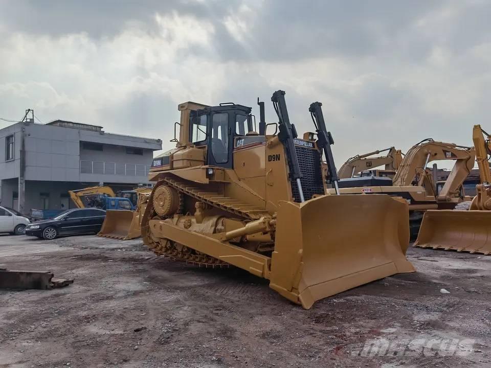 CAT D9N Buldooserid