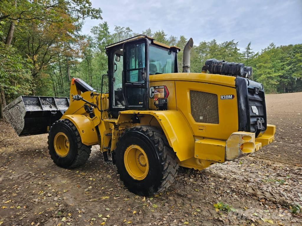 CAT 930 M Rataslaadurid