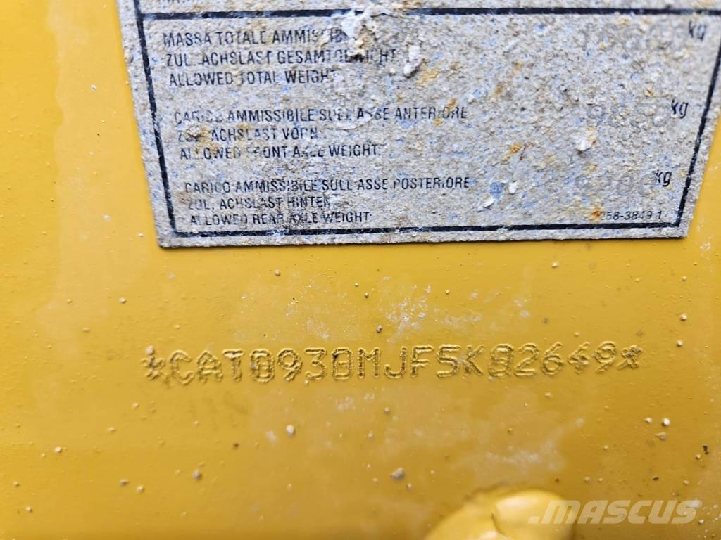 CAT 930 M Rataslaadurid