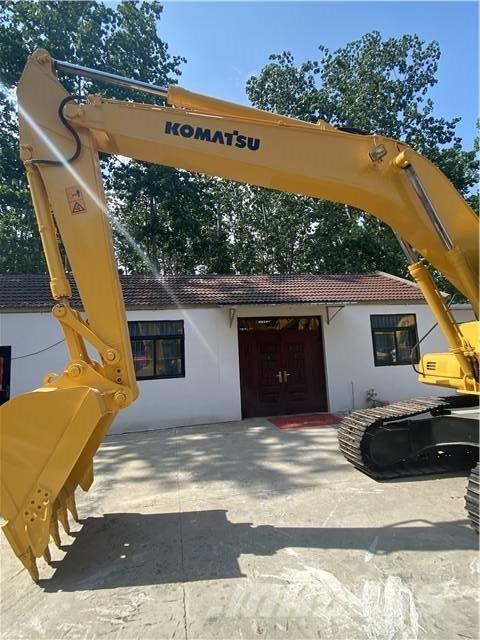 Komatsu PC200-7 Roomikekskavaatorid