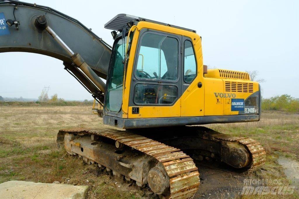 Volvo EC 240 kabina Kabiinid