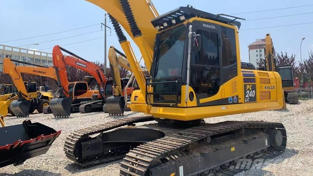 Komatsu PC 240 LC Roomikekskavaatorid