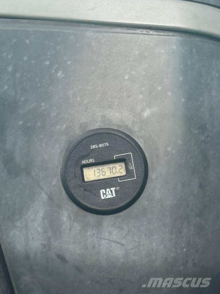 CAT M 325 D MH Ratasekskavaatorid