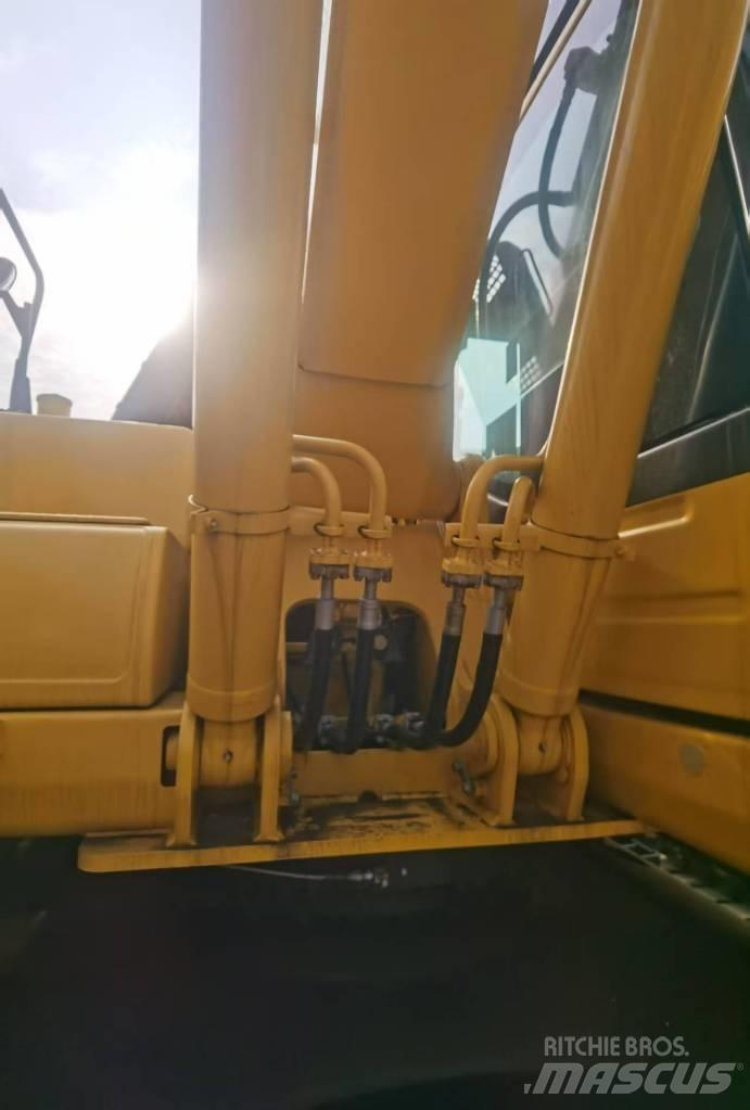 Komatsu pc220-8 Roomikekskavaatorid