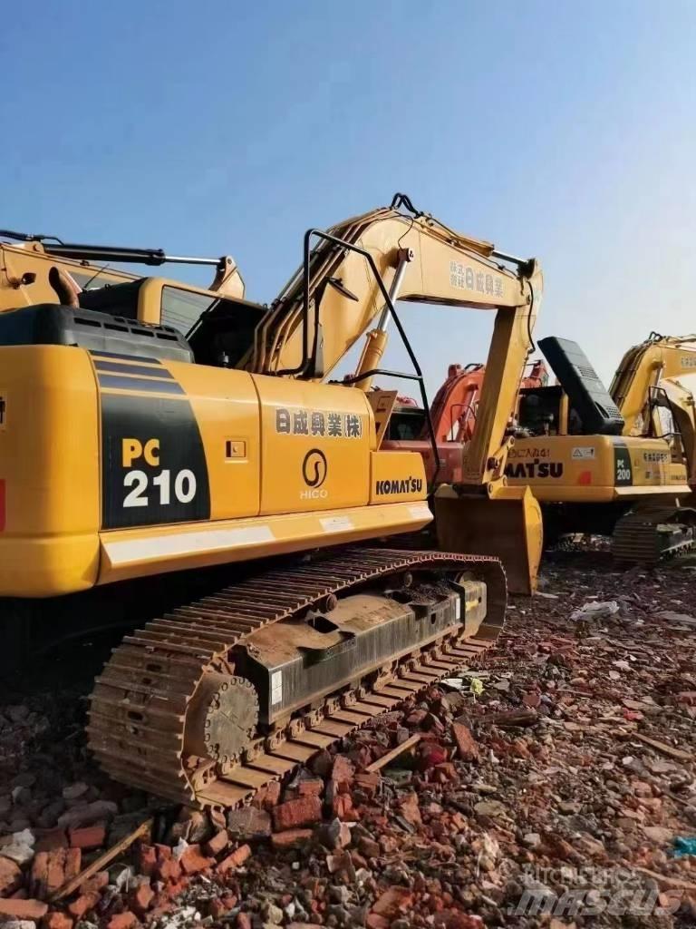 Komatsu PC 210 Roomikekskavaatorid